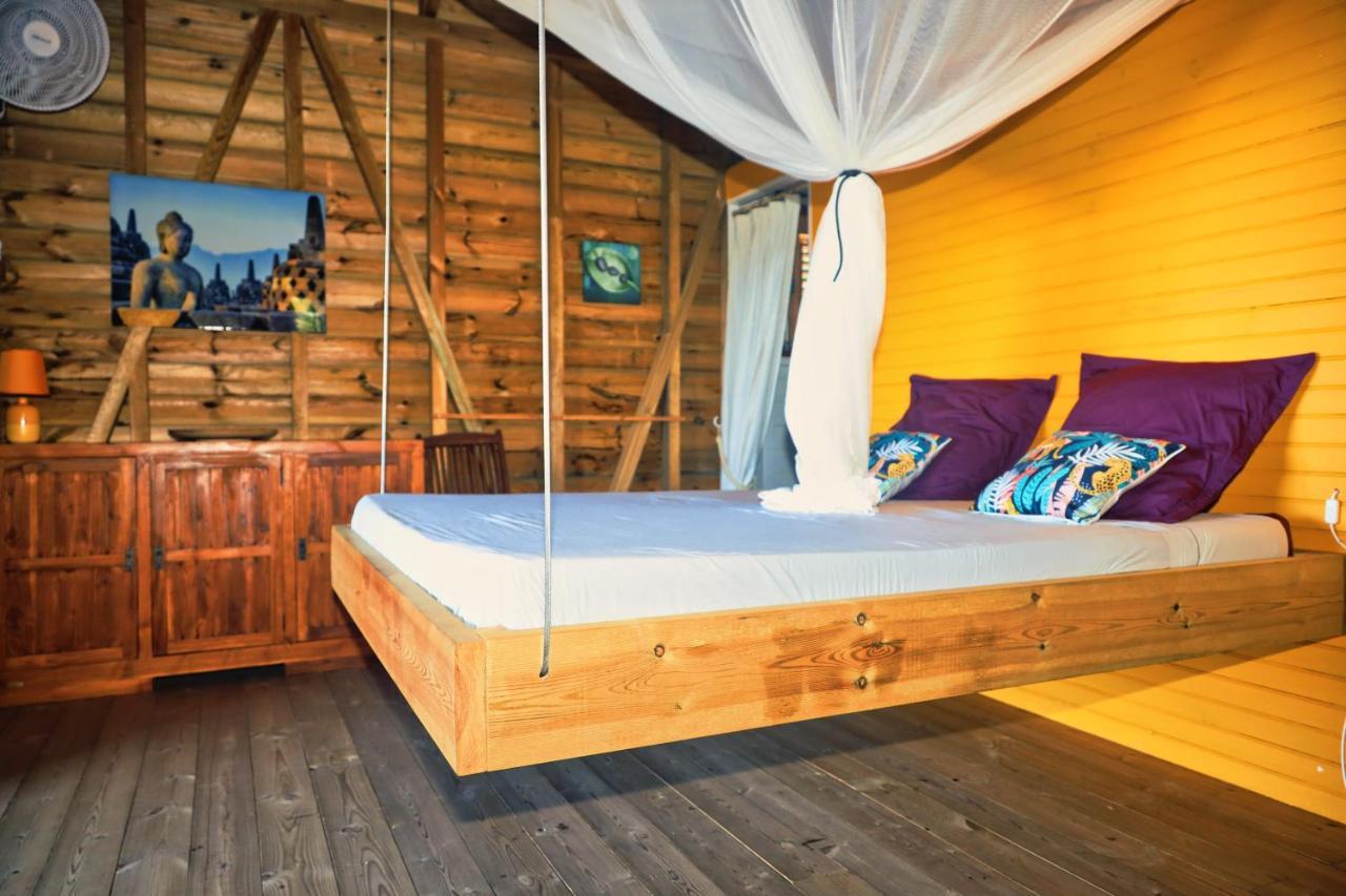 Ti Kaz Anoli Cottage En Bois Avec Vue Sur La Baie Terre-de-Bas Exterior foto